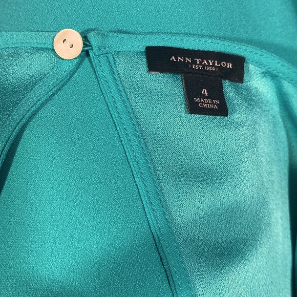 Ann Taylor Teal Triangle Open Back w/ Single Button Closure - Picture 5 of 10